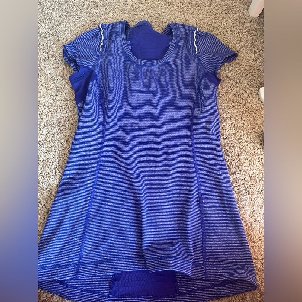 Size 4 old lululemon swiftly tech